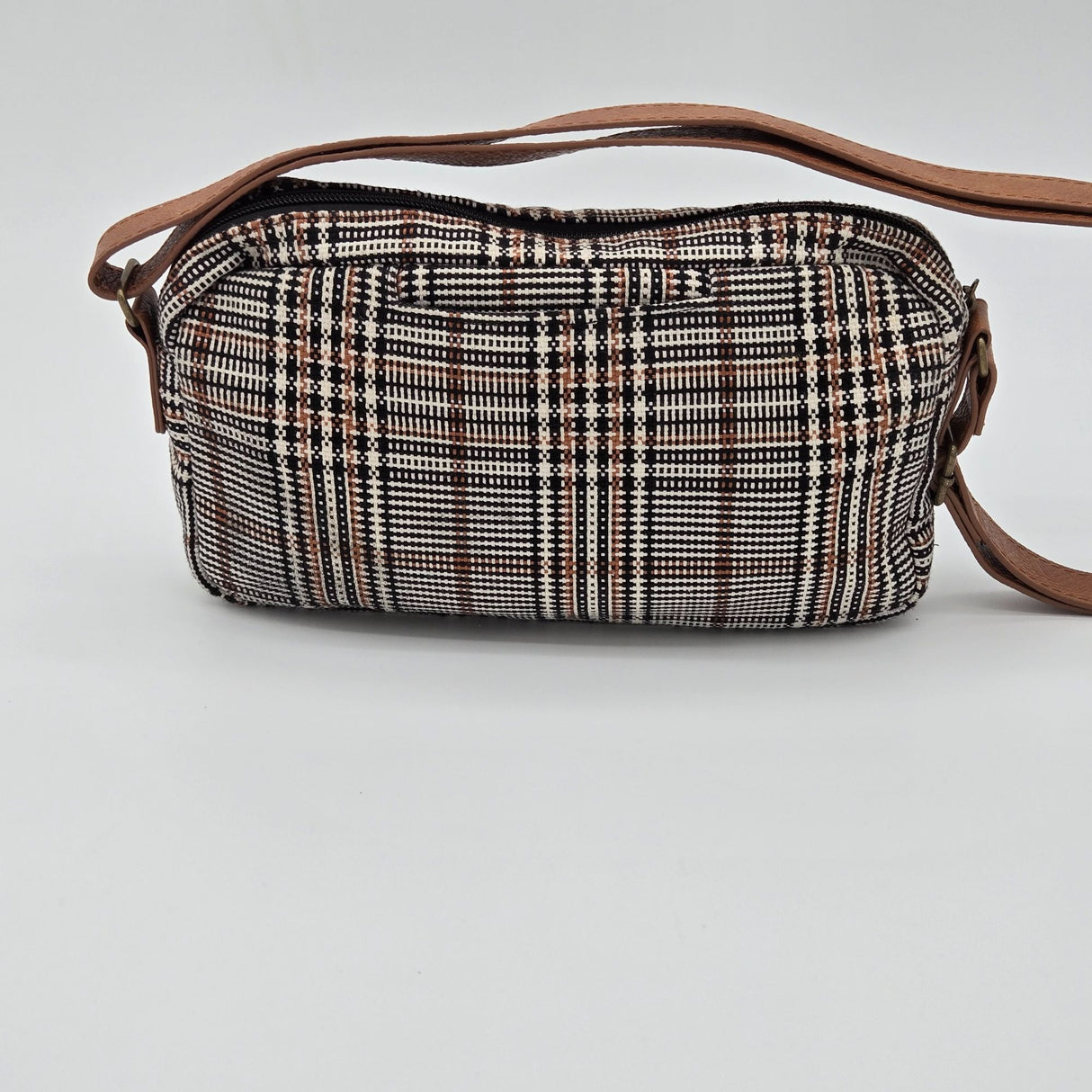 Thirty-One Plaid Crossbody Bag With Adjustable Brown Strap & Zipper Closure