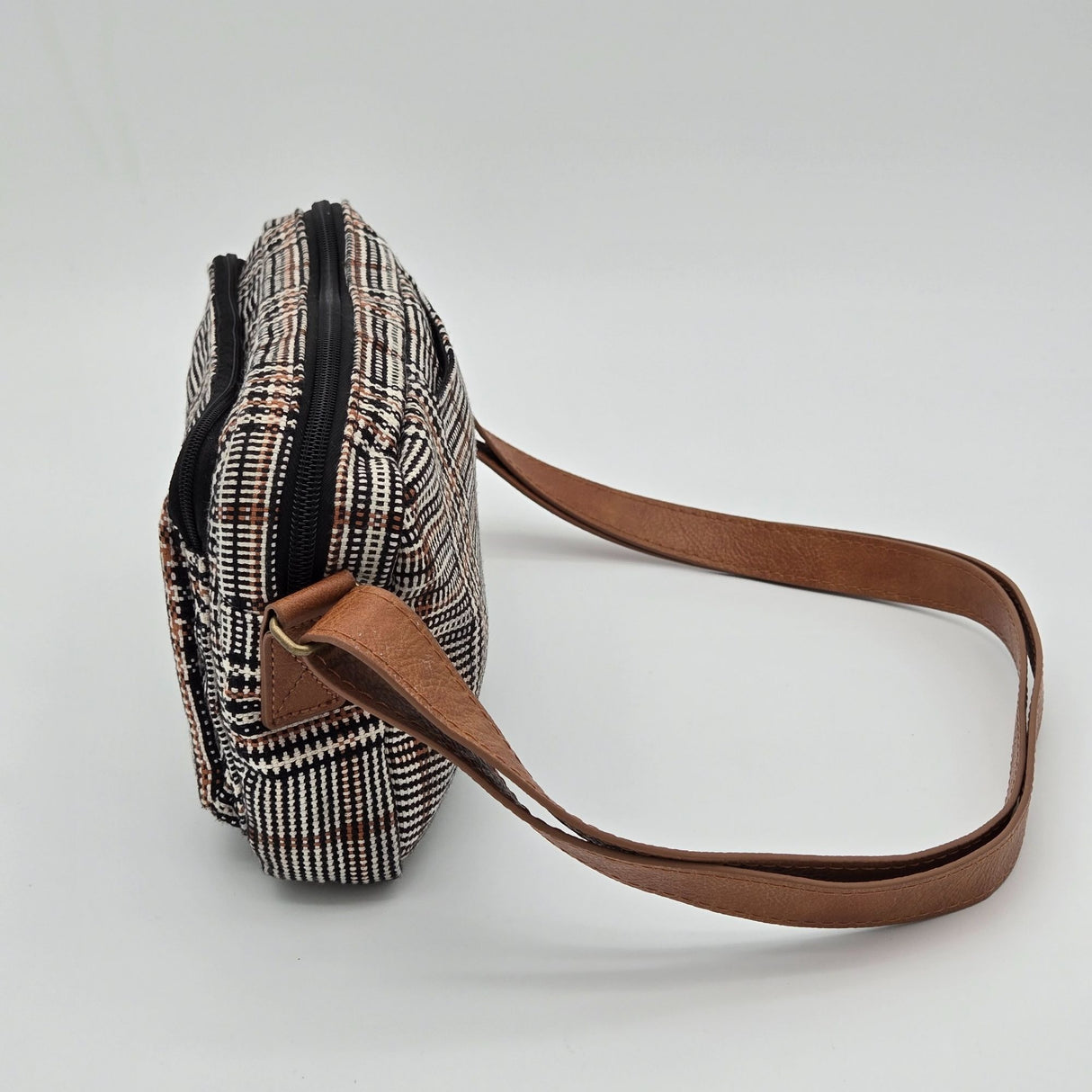 Thirty-One Plaid Crossbody Bag With Adjustable Brown Strap & Zipper Closure