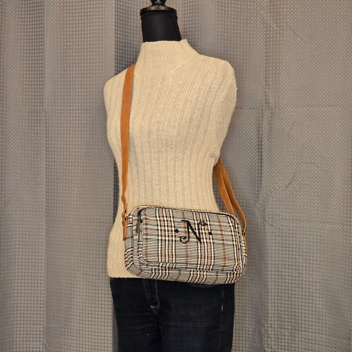Thirty-One Plaid Crossbody Bag With Adjustable Brown Strap & Zipper Closure