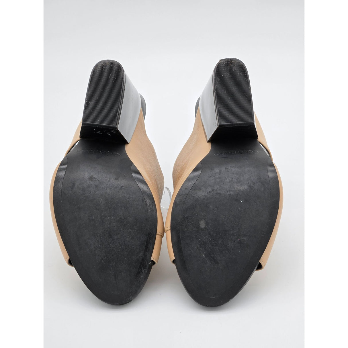 Calvin Klein Womens Wiley Cervo in Sandstorm Open Toe Block Heel Mules