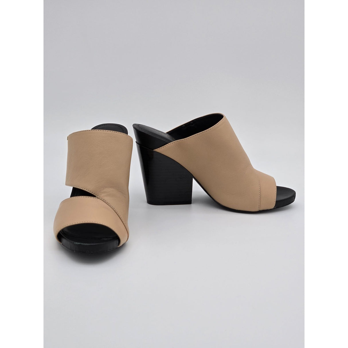 Calvin Klein Womens Wiley Cervo in Sandstorm Open Toe Block Heel Mules