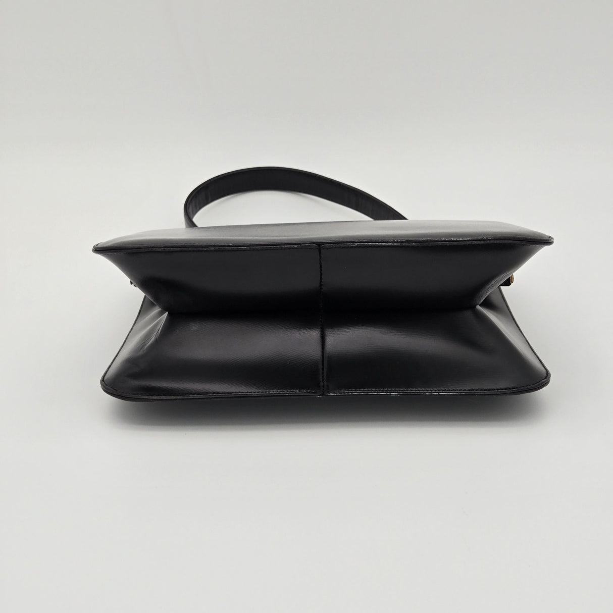 Vintage Black Leather Handbag By Bags By Supreme With Gold Kiss Lock Closure & Genuine Leather Lining