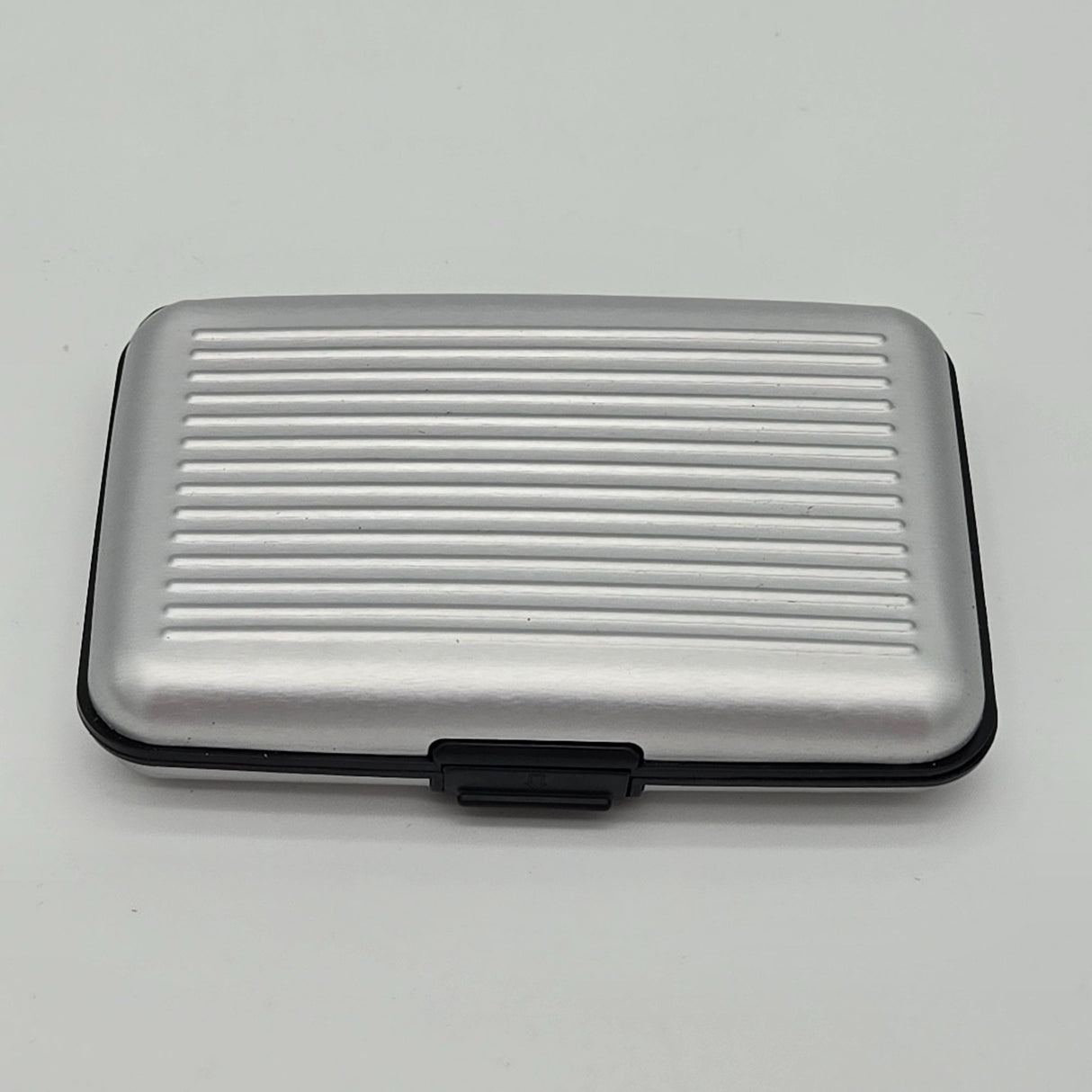 Silver RFID Blocking Cardholder Wallet With Accordion Slots & Snap Closure