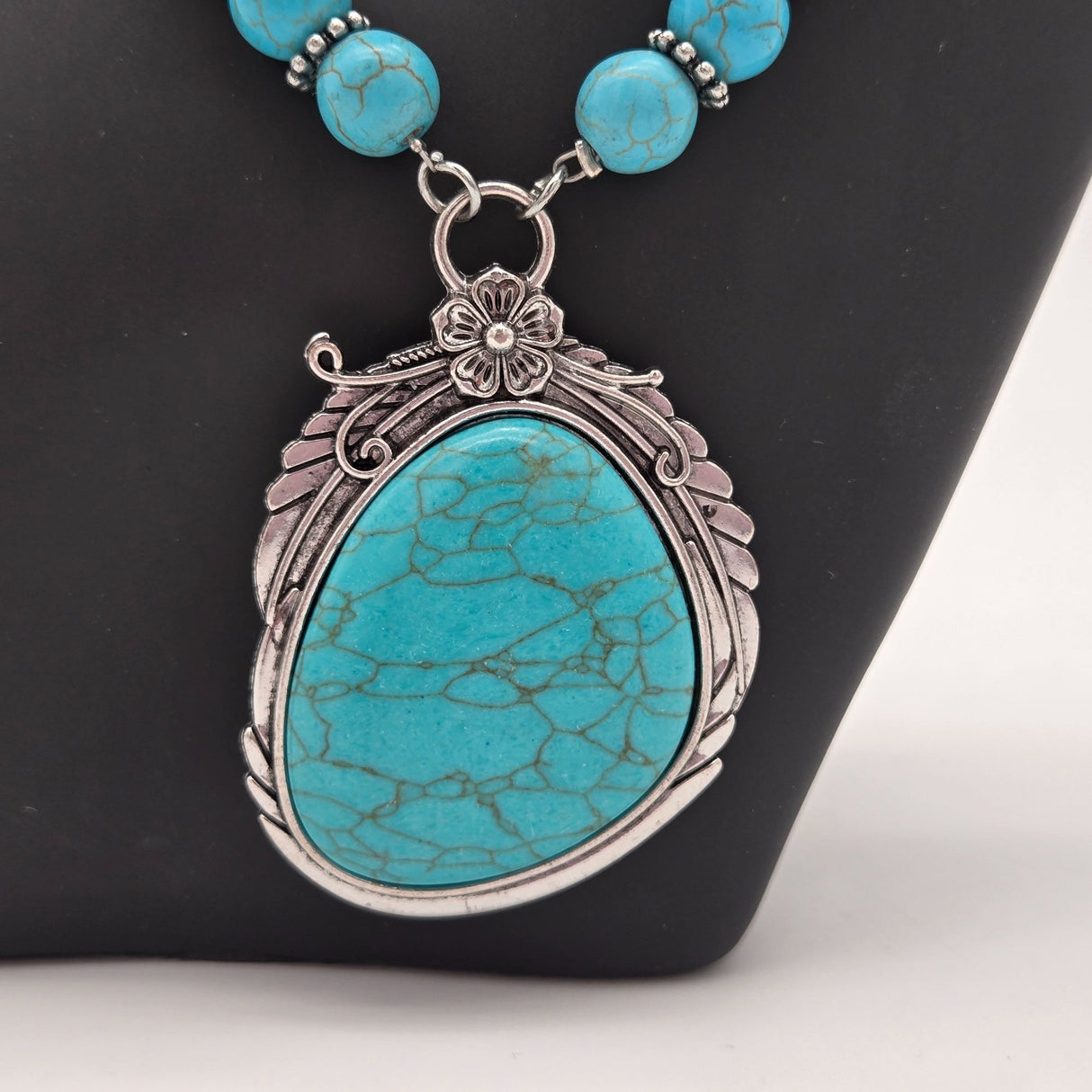 Turquoise Beaded Necklace & Earrings Set With Silver-Tone Pendant And Floral Design 18" Length Womens Jewelry