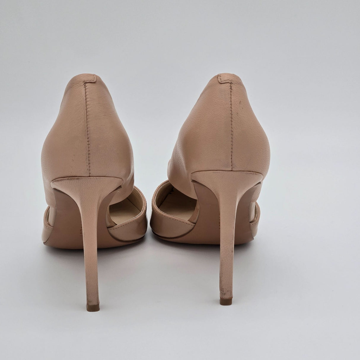 Nine West Tayme Nude Pointed Toe Pumps 6.5M Leather & Man-Made Upper Slip-On High Heels Elegant Design
