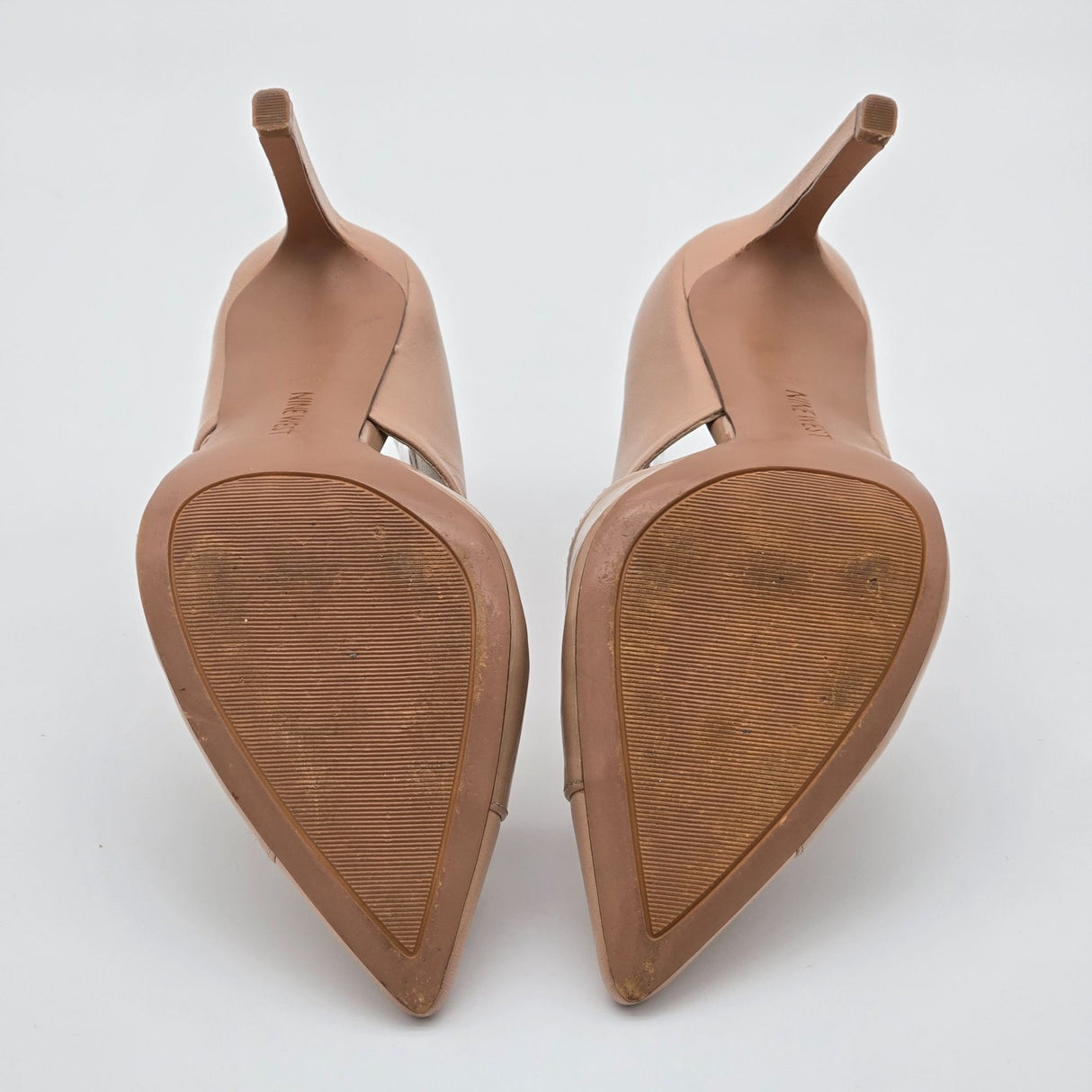 Nine West Tayme Nude Pointed Toe Pumps 6.5M Leather & Man-Made Upper Slip-On High Heels Elegant Design