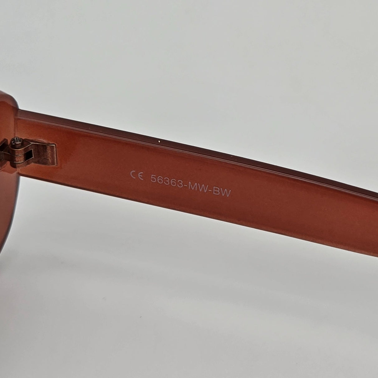 Retro Oval Sunglasses With Brown Tinted Lenses & Rose-Print Pouch