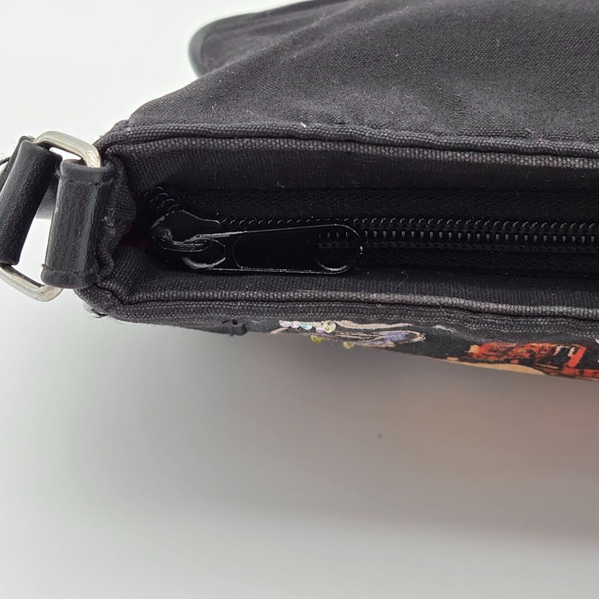 Retro Casino-Themed Black Handbag With Zipper Closure