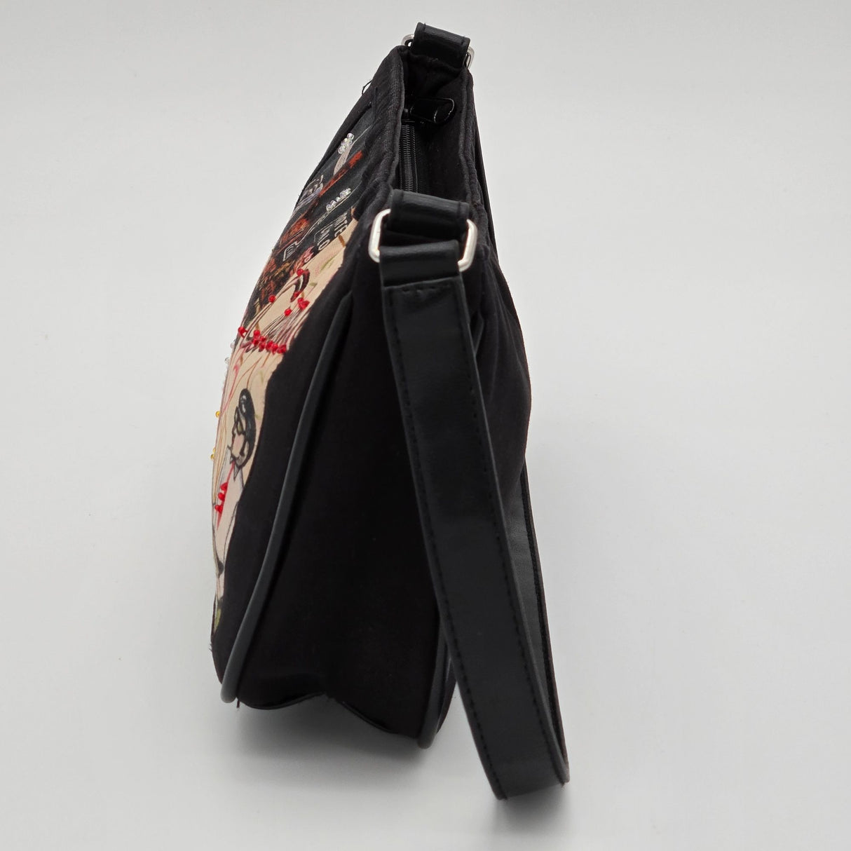 Retro Casino-Themed Black Handbag With Zipper Closure