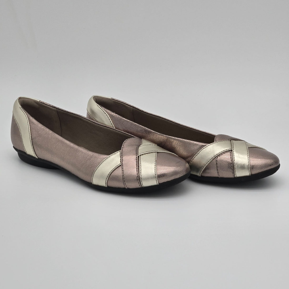 Clarks Women's Gracelin Metallic Rose & Gold Leather Ballet Flats Size 9.5 Timeless Comfort Slip-On Shoes