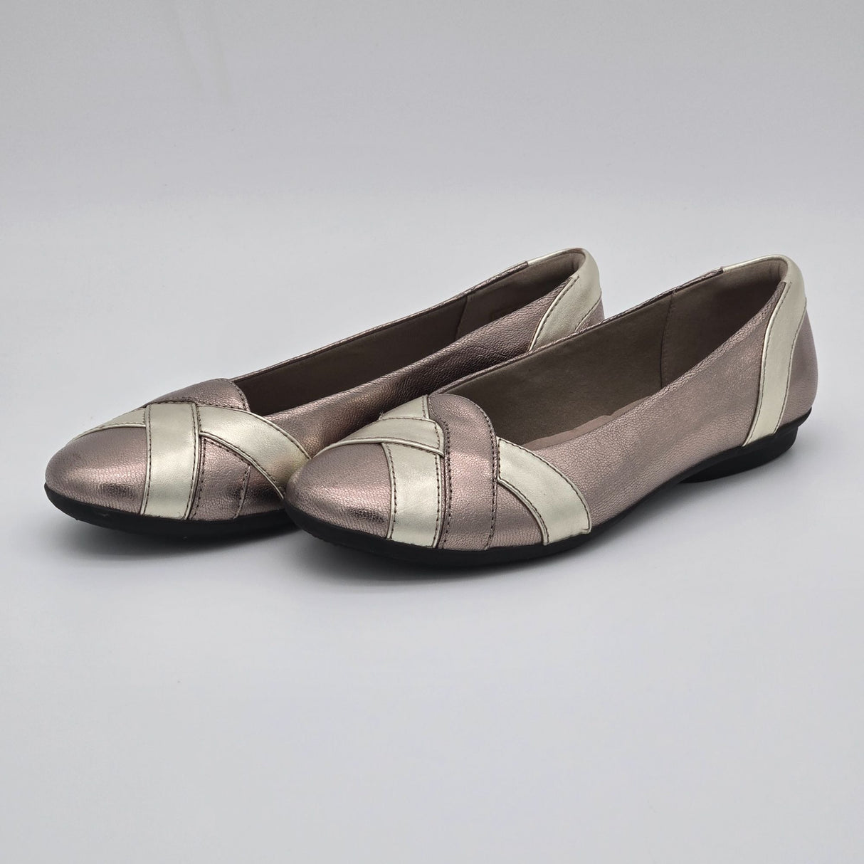 Clarks Women's Gracelin Metallic Rose & Gold Leather Ballet Flats Size 9.5 Timeless Comfort Slip-On Shoes