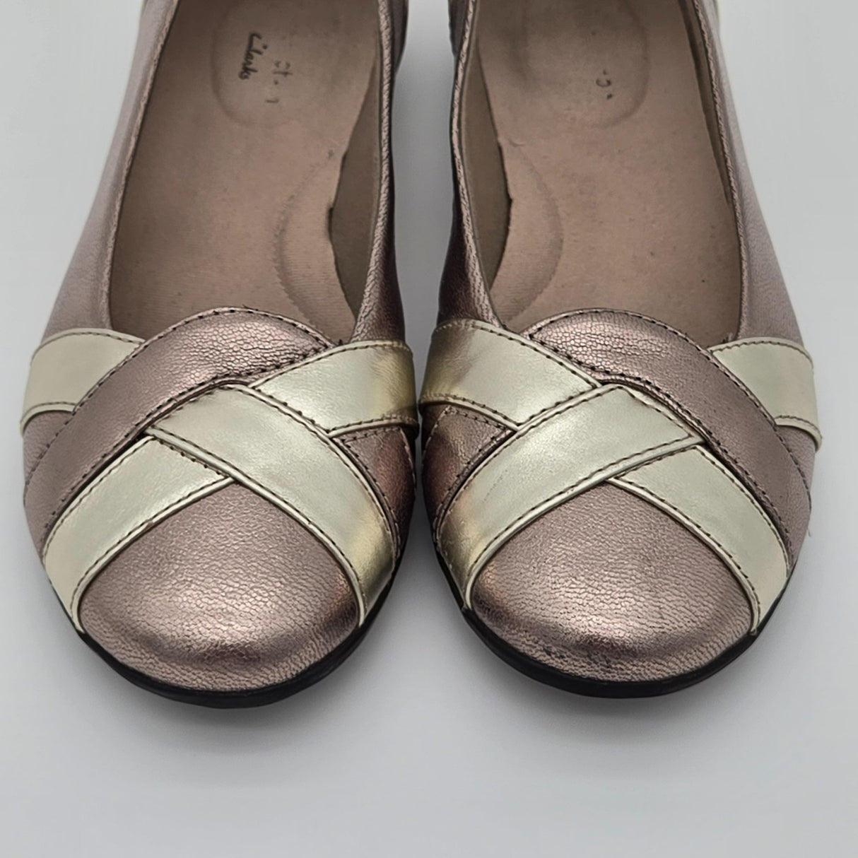 Clarks Women's Gracelin Metallic Rose & Gold Leather Ballet Flats Size 9.5 Timeless Comfort Slip-On Shoes