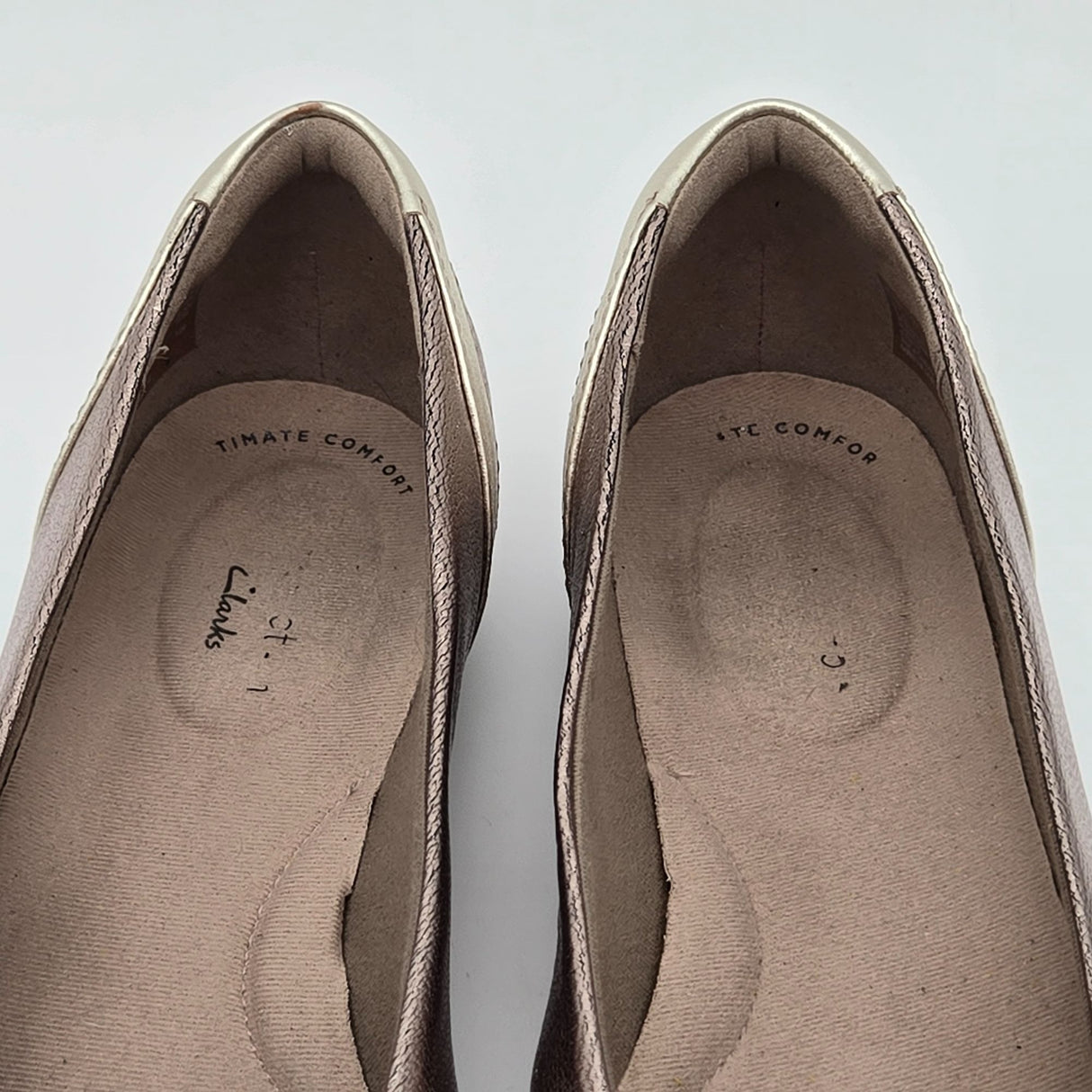 Clarks Women's Gracelin Metallic Rose & Gold Leather Ballet Flats Size 9.5 Timeless Comfort Slip-On Shoes