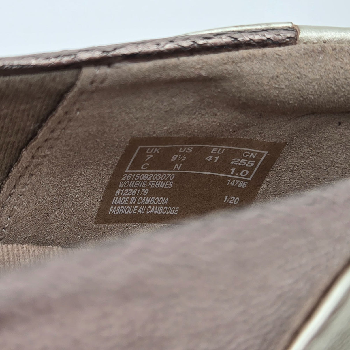 Clarks Women's Gracelin Metallic Rose & Gold Leather Ballet Flats Size 9.5 Timeless Comfort Slip-On Shoes