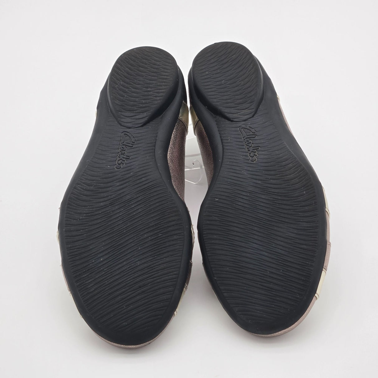 Clarks Women's Gracelin Metallic Rose & Gold Leather Ballet Flats Size 9.5 Timeless Comfort Slip-On Shoes