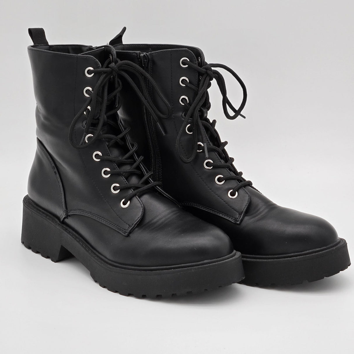 Stomrie R2 Black Chunky Lace-Up Combat Boots With Side Zipper Closure Size 9.5M