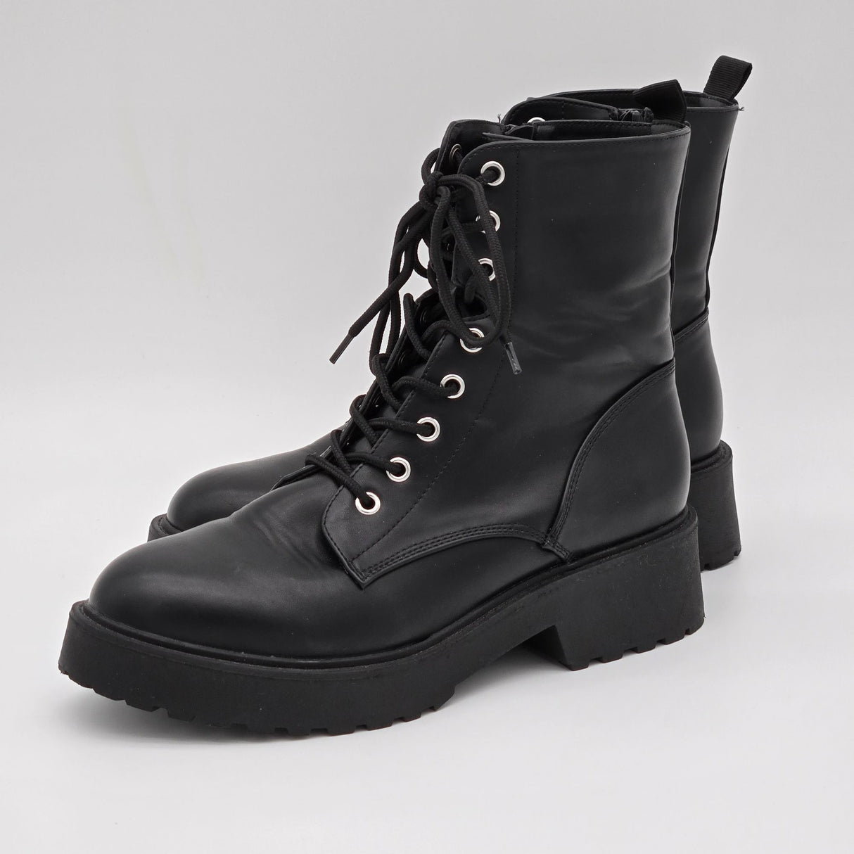 Stomrie R2 Black Chunky Lace-Up Combat Boots With Side Zipper Closure Size 9.5M