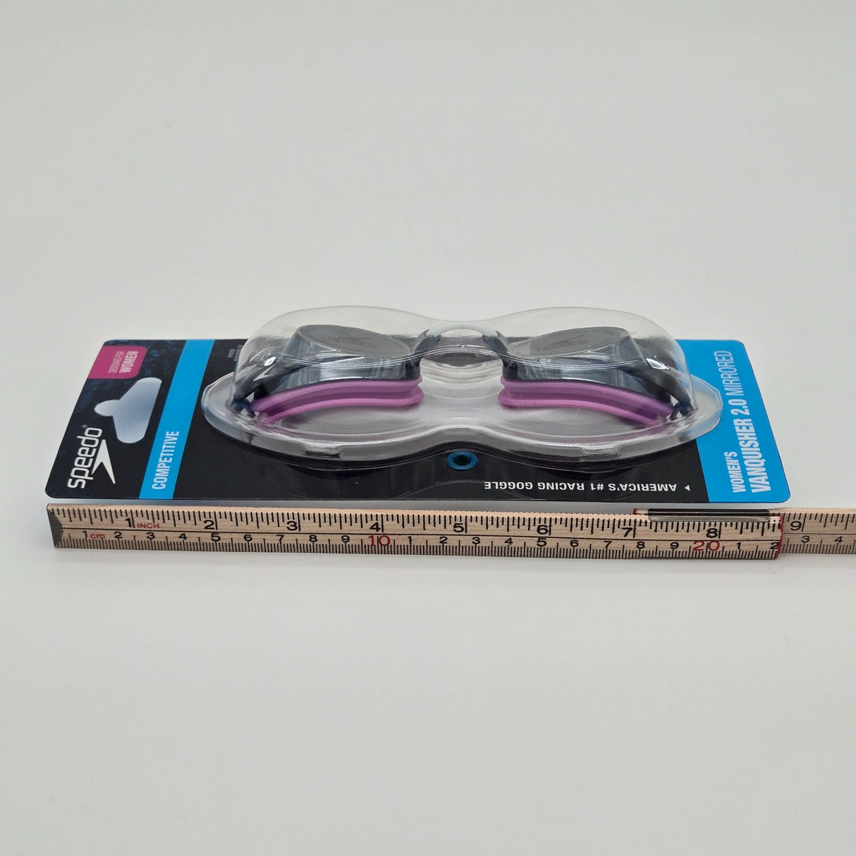 Speedo Women's Vanquisher 2.0 Mirrored Goggles Low Profile UV Protection Competitive Swimwear Purple & Black