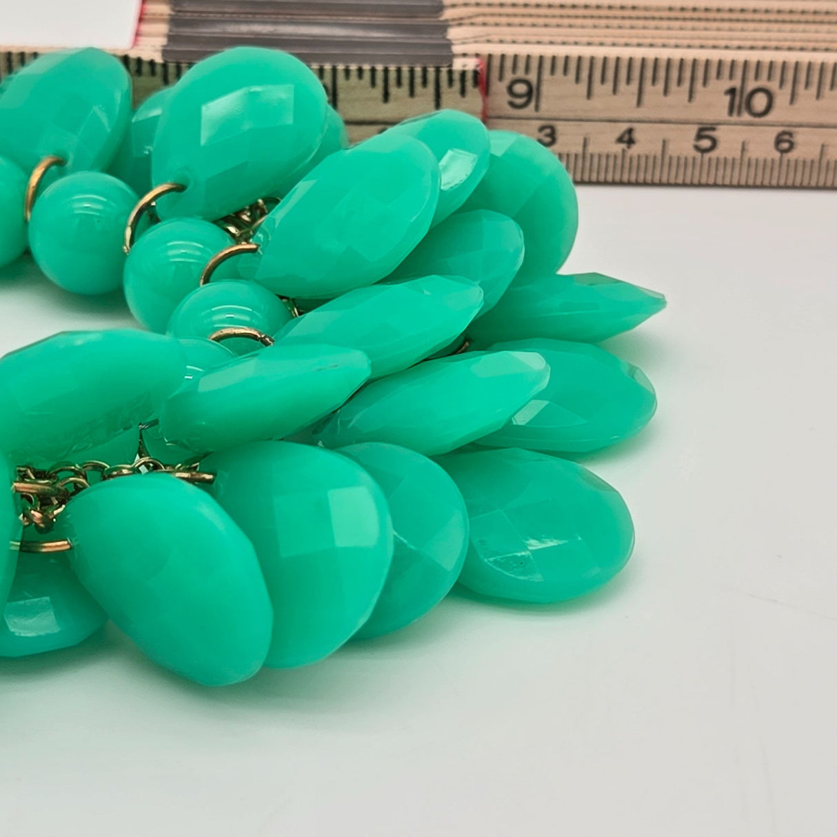 Green Teardrop Bib Necklace & Matching Earrings Set Gold Chain Fashion Jewelry Statement Piece