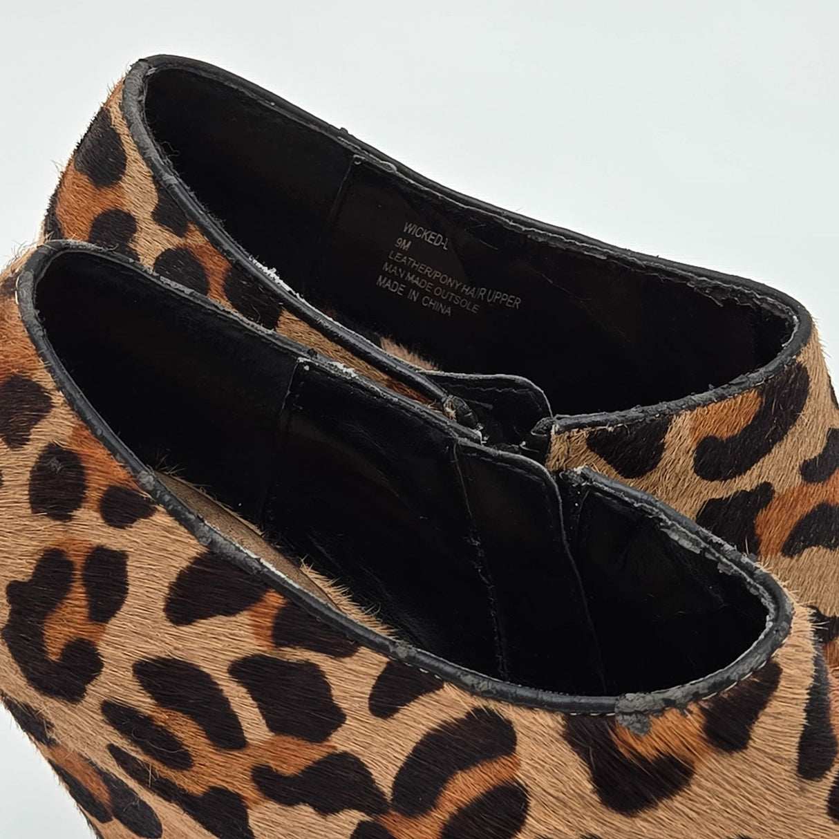 Steve Madden 'Wicked' Leopard Print Peep Toe Wedge Shoes 9M Womens Leather Pony Hair Upper Platform Heel